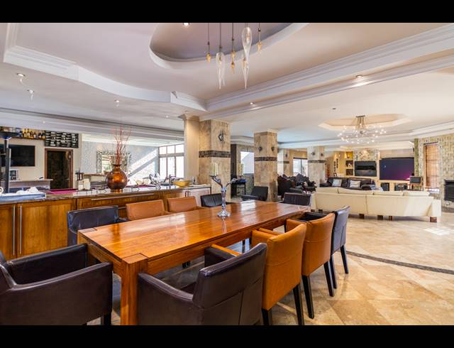3 BEDROOM HOUSE TO LET IN WEST BEACH